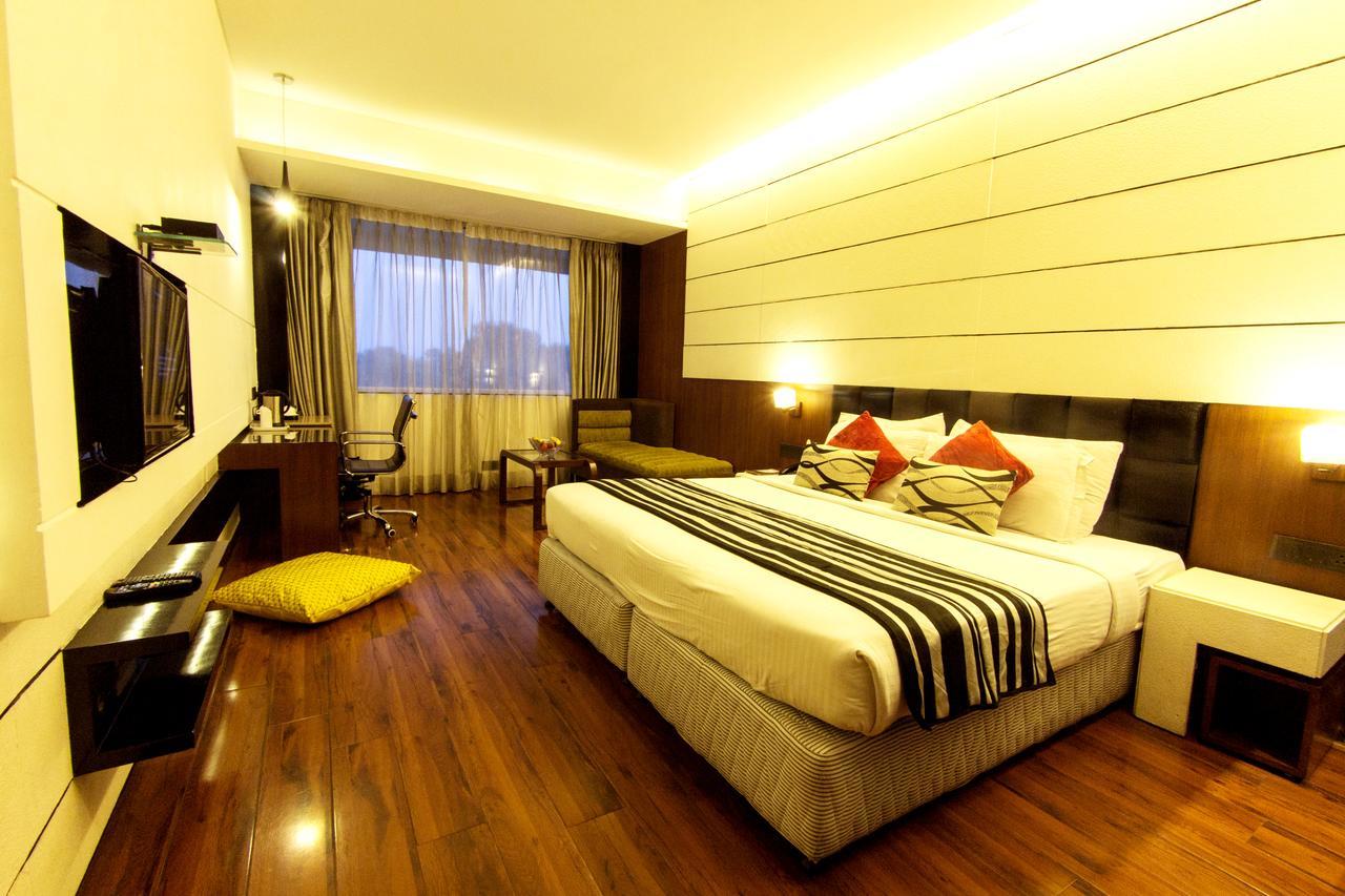 Hotel Gk International Chandīgarh Εξωτερικό φωτογραφία