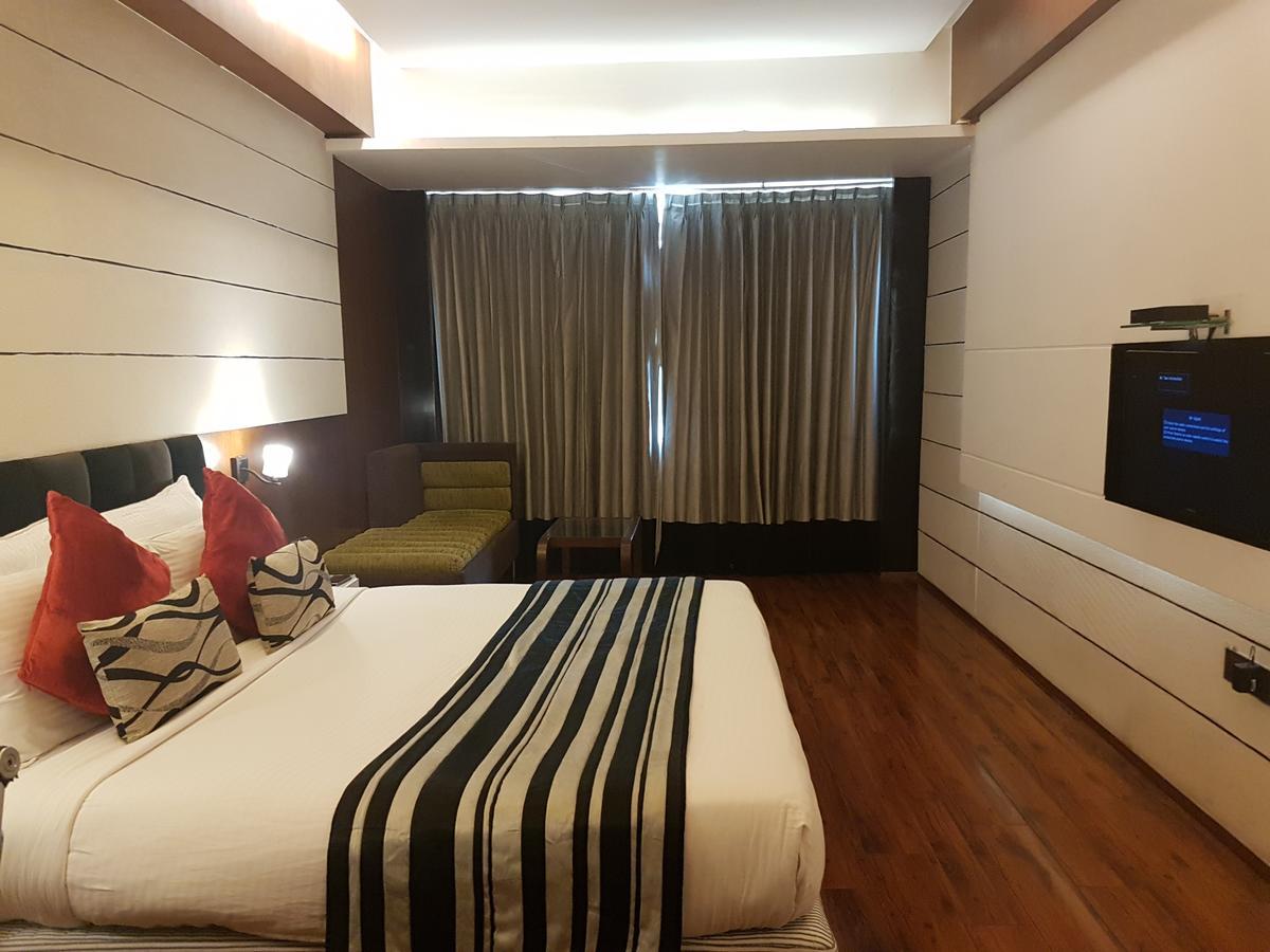 Hotel Gk International Chandīgarh Εξωτερικό φωτογραφία
