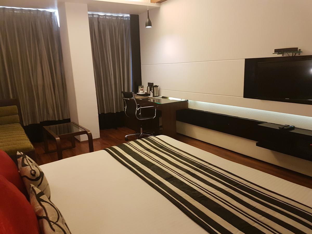 Hotel Gk International Chandīgarh Εξωτερικό φωτογραφία