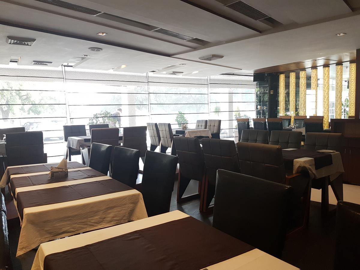 Hotel Gk International Chandīgarh Εξωτερικό φωτογραφία